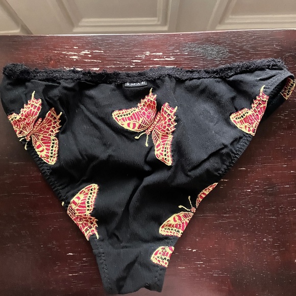 NEW SHAN BLACK BUTTERFLY BIKINI SET - Picture 14 of 15